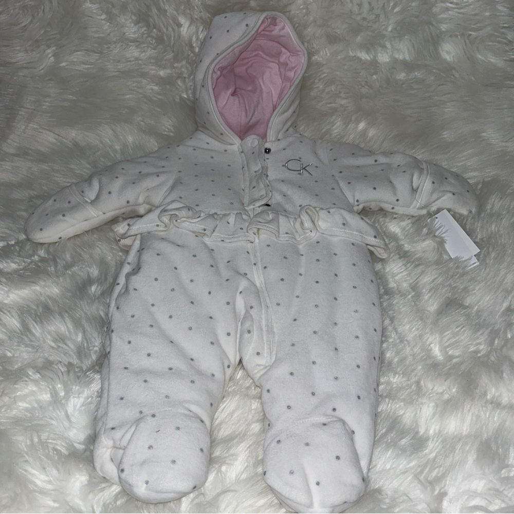 Calvin Klein White Terry Cloth Polkadot Infant Snowsuit size 0-3Mths
